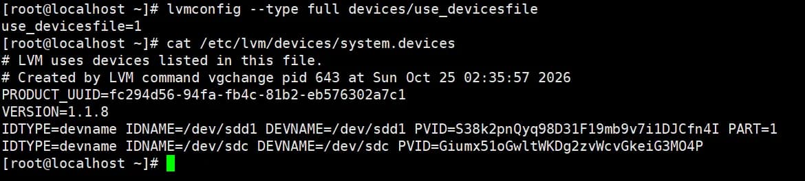 lvmconfig の出力が use_devicesfile=1 で、/etc/lvm/devices/system.devices に移行元の /dev/sdd1 と /dev/sdc が記録されているターミナル出力