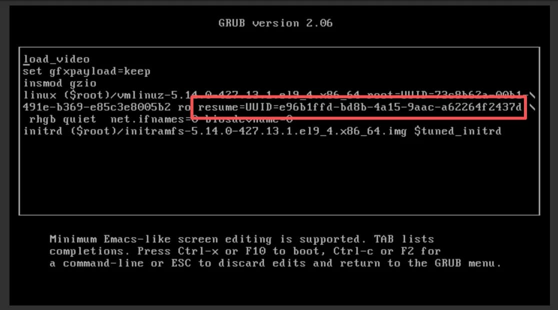 GRUB 2.06 の編集画面で、linux 行に resume=UUID=… が残っている箇所を赤枠で示している